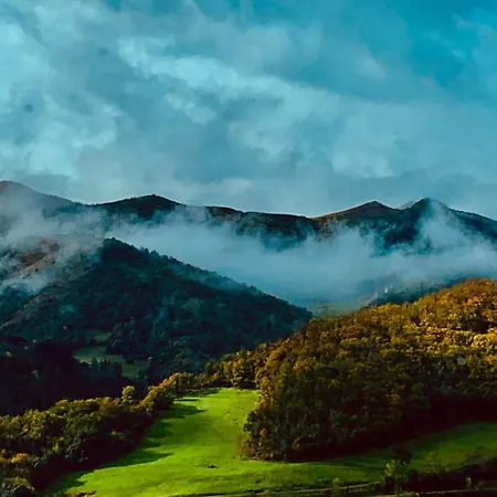 Landhuis Rurales & La Barcena