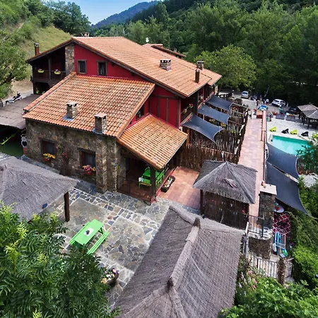 Rurales & La Barcena Country house Enterria